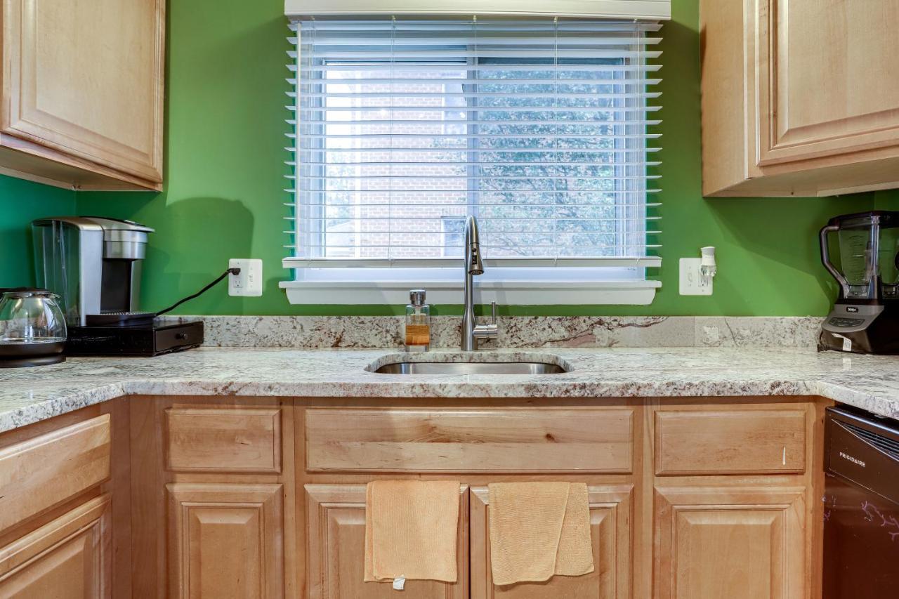 Escape To Our Cozy 3 Bed Rm 2 Bath Unit In Alexandria Va Villa Dış mekan fotoğraf