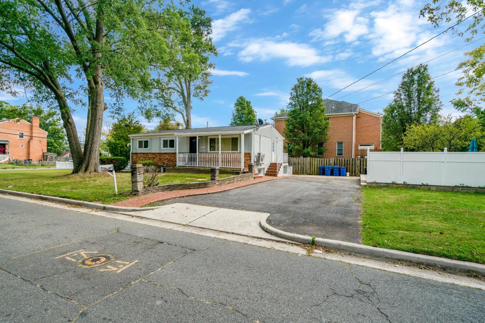Escape To Our Cozy 3 Bed Rm 2 Bath Unit In Alexandria Va Villa Dış mekan fotoğraf